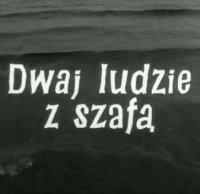 Dwaj ludzie z szafa