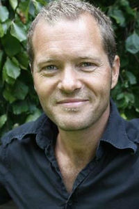 Claus Riis Østergaard