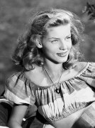 Lauren Bacall 427347