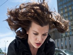 Milla Jovovich 66572