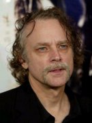 Brad Dourif 210335