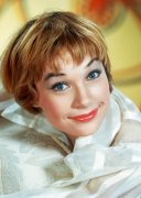 Shirley MacLaine 25598