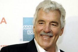 Dennis Farina 254283