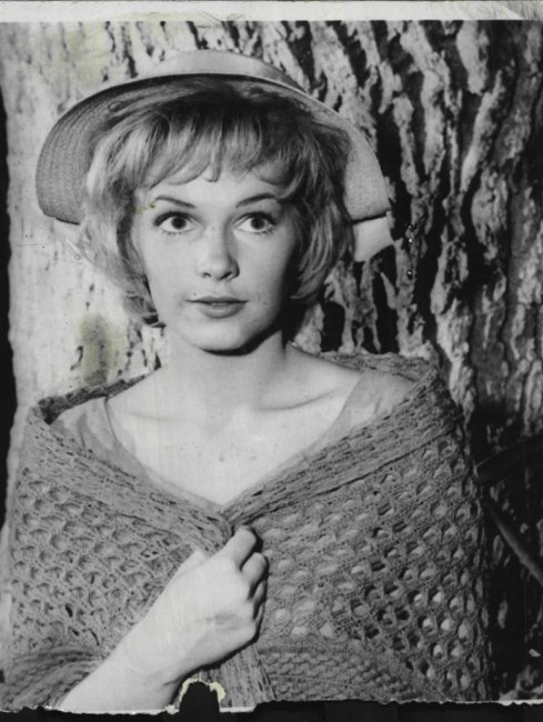 Stella Stevens