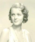 Gloria Stuart 156137