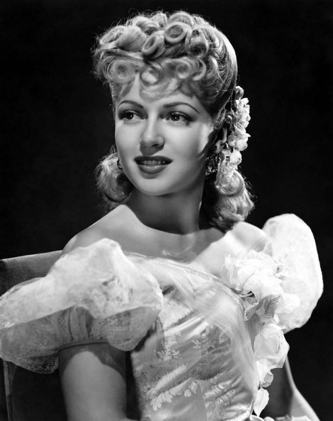 Lana Turner - Görsel 30 - TurkceAltyazi.org