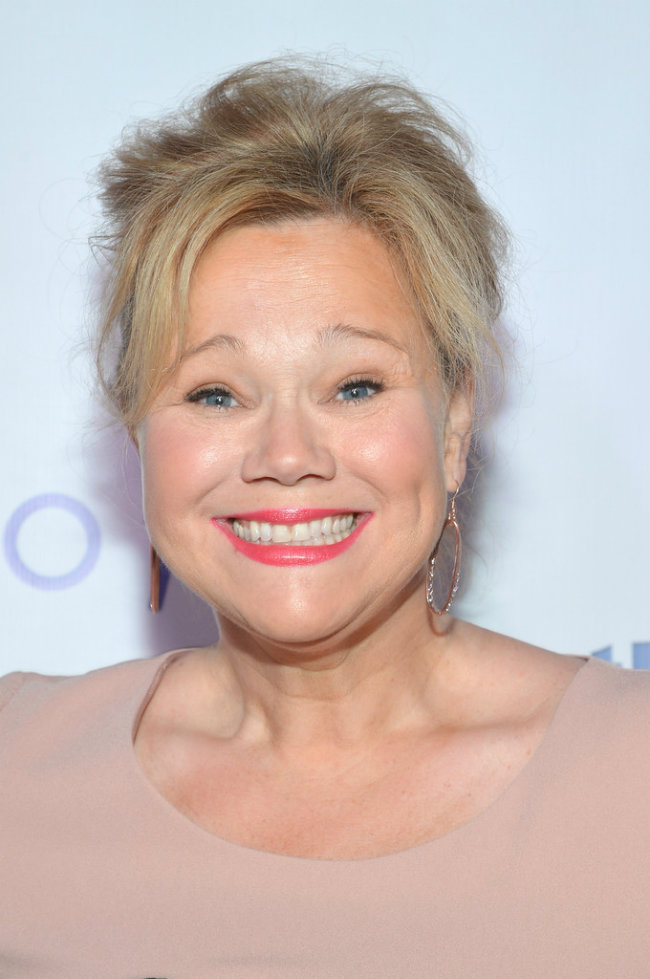 Caroline Rhea