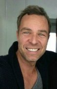 JR Bourne 232073