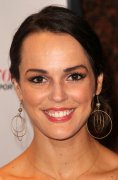 Erin Cahill 30812