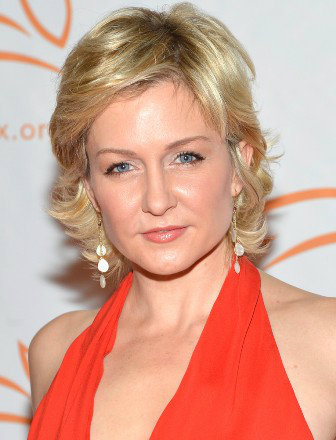 Amy Carlson