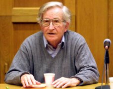 Noam Chomsky 168135