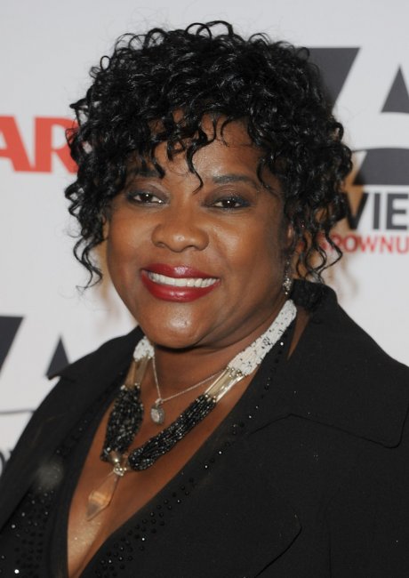 Loretta Devine. Лоре́тта Дива́йн. Devine.