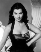 Eunice Gayson 123817