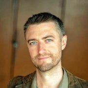 Sean Gunn 261402