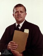 Pat Hingle 373931