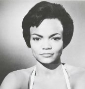 Eartha Kitt 438845