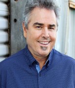 Christopher Knight 557914