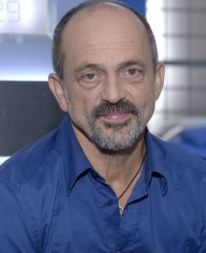 Jacek Koman