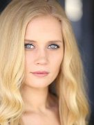 Carly Schroeder 469640