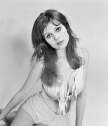 Madeline Smith 331170