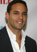 Daniel Sunjata 249436