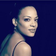 Luna Lauren Velez 506477