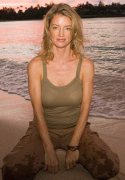 Cynthia Watros 12257