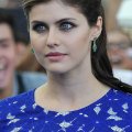 Alexandra Daddario G Rsel Turkcealtyazi Org