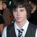 Charlie McDermott