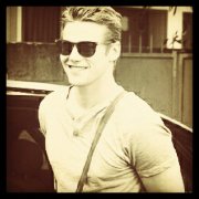 Zach Roerig 253418