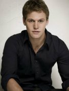 Zach Roerig 267060