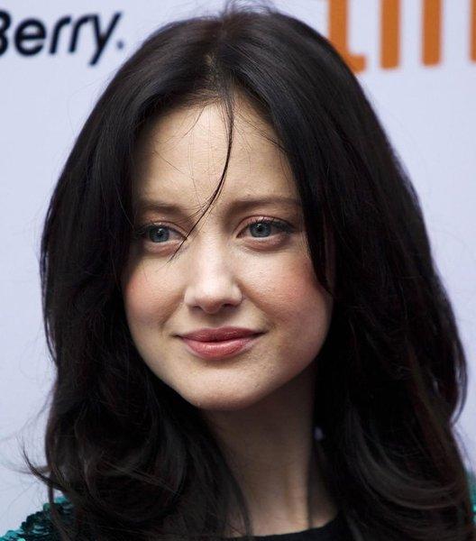 Andrea Riseborough - Görsel 10 - TurkceAltyazi.org