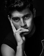 Gregg Sulkin 239036