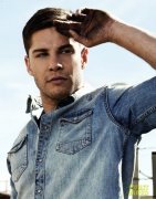 Dean Geyer 202324