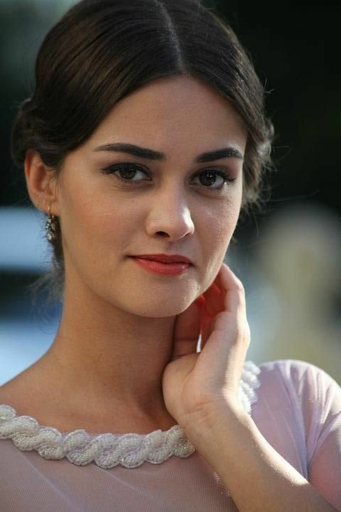 Hande Soral