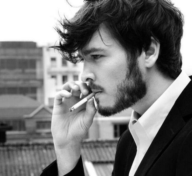 Alexander Vlahos