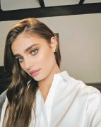 Taylor Hill 492905